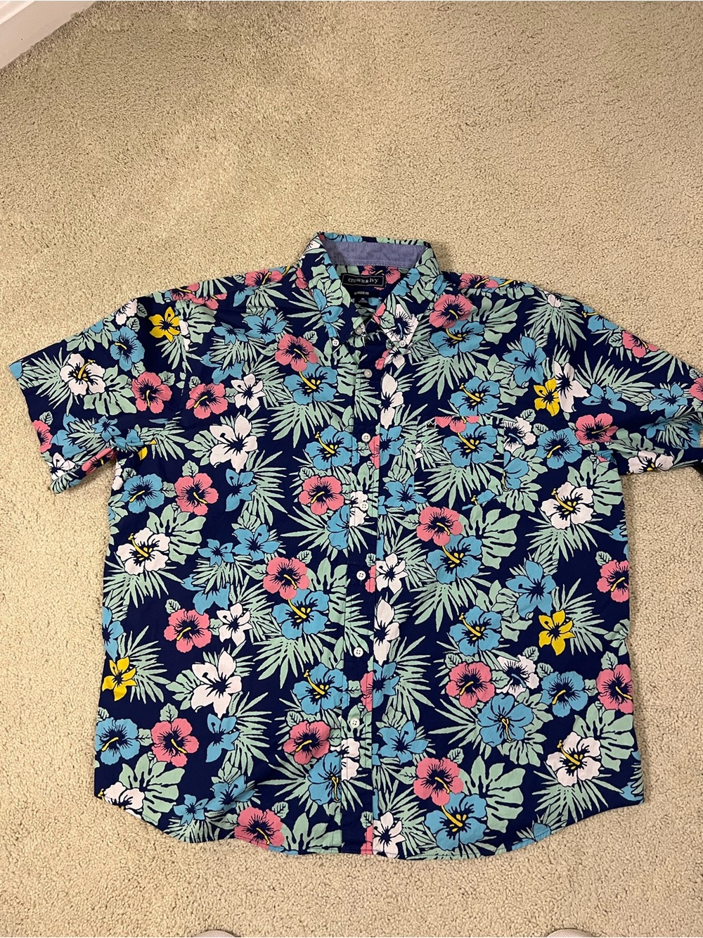 crown & ivy Navy Tropical Floral Short-Sleeve Button-Down Shirt